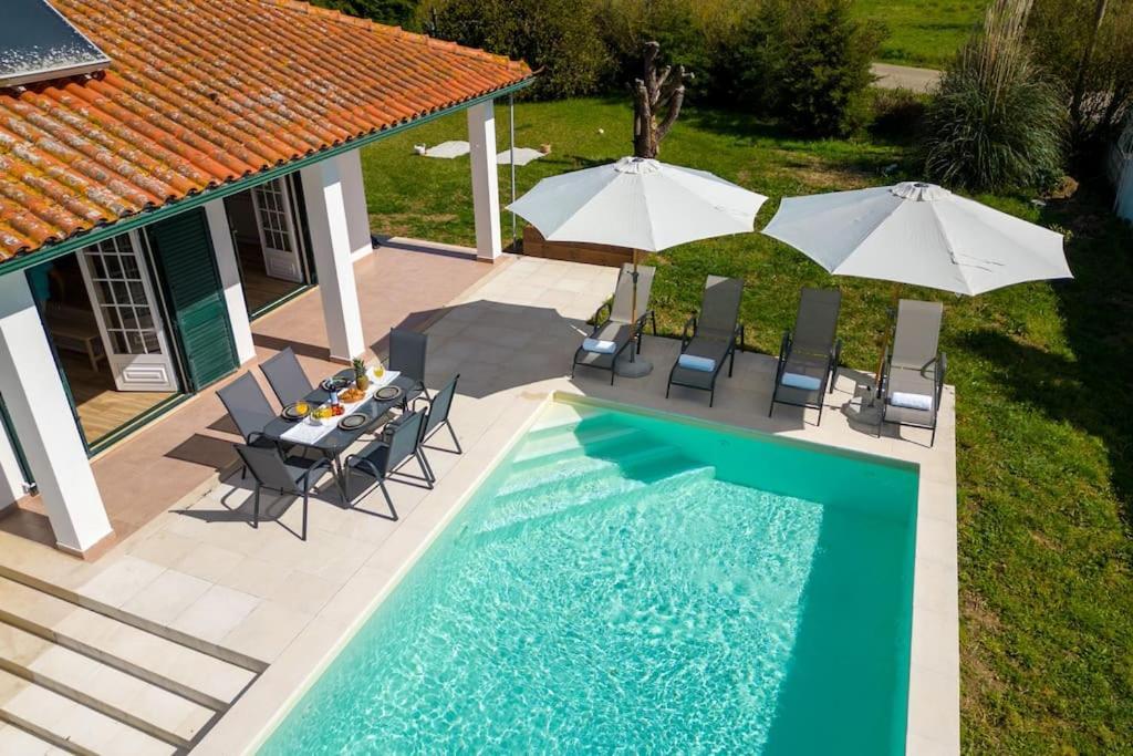Villa Coral - Private Large Pool & Garden Famalicao Ngoại thất bức ảnh