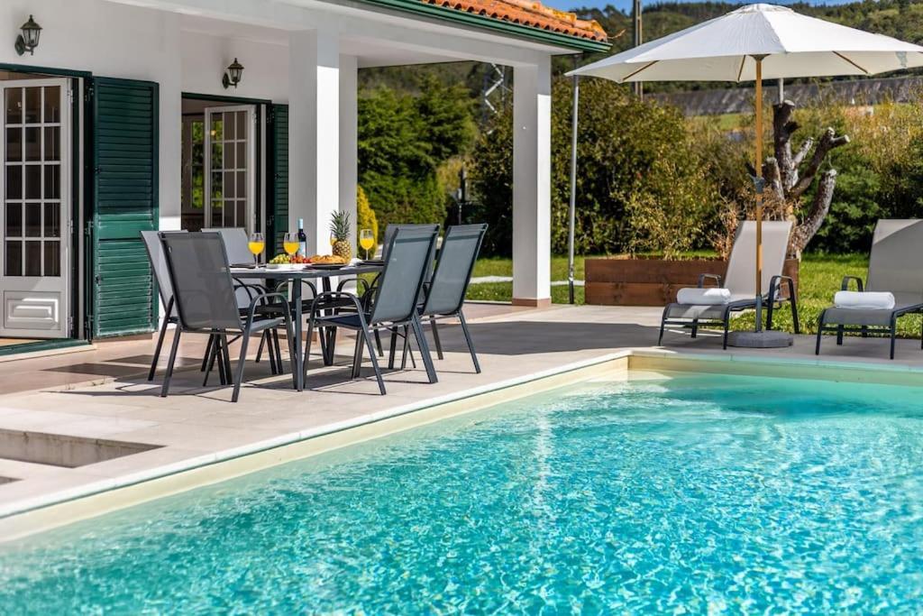 Villa Coral - Private Large Pool & Garden Famalicao Ngoại thất bức ảnh