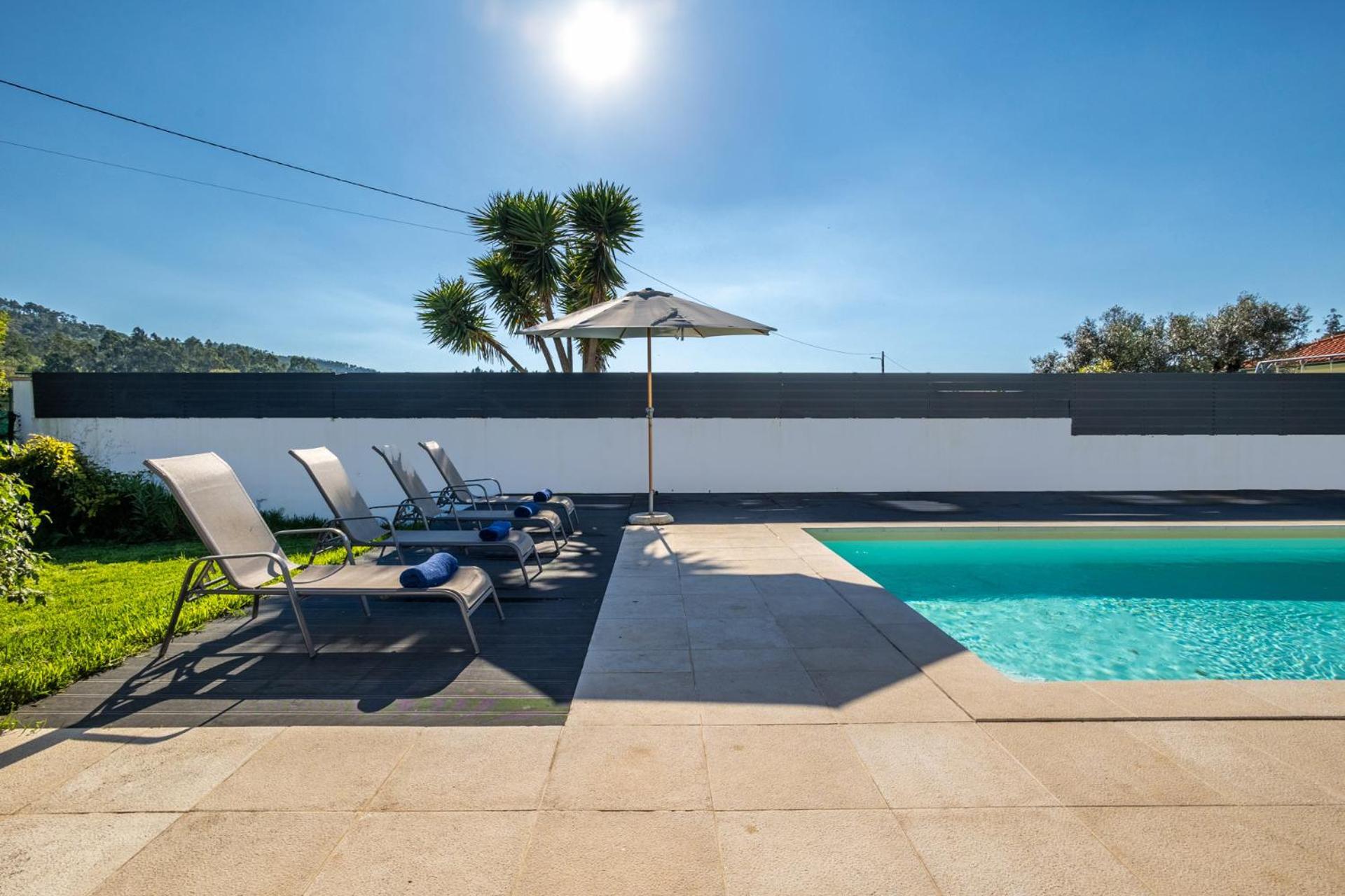 Villa Coral - Private Large Pool & Garden Famalicao Ngoại thất bức ảnh